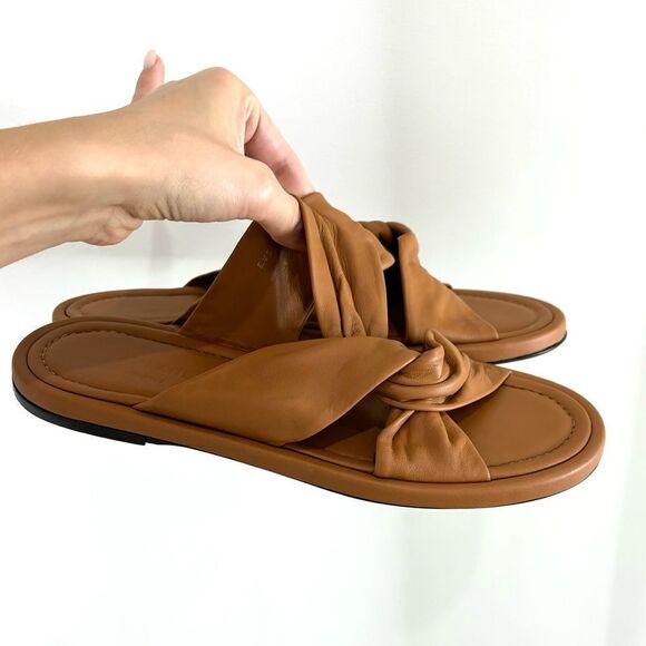 EVERLANE The Day Twist Sandal in Desert Ten - Picture 13 of 15